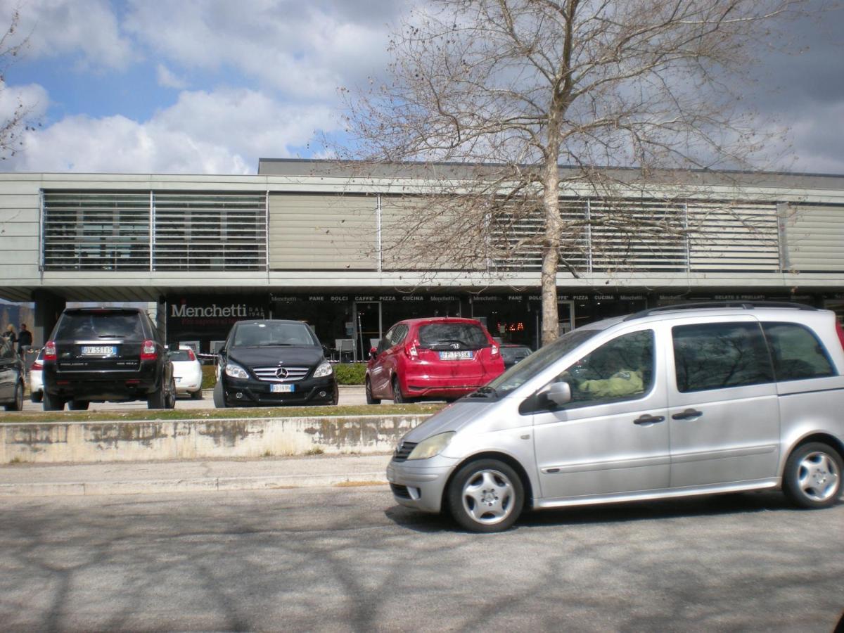 Charming Apartment Tilli With Parking Perugia Exterior foto