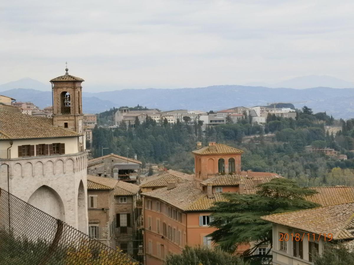 Charming Apartment Tilli With Parking Perugia Exterior foto