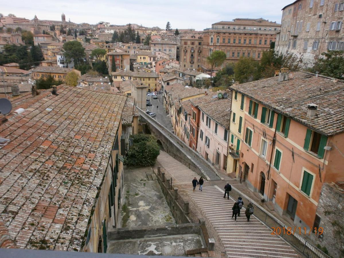 Charming Apartment Tilli With Parking Perugia Exterior foto